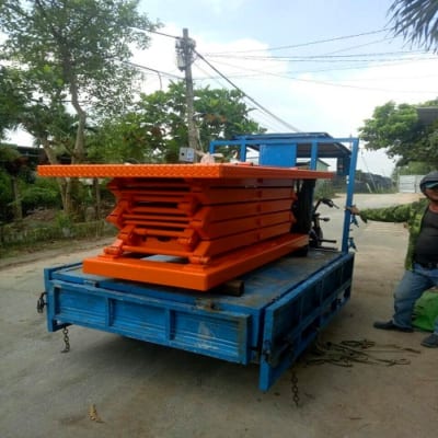 Bàn nâng điện 2 tấn cao 4m sản xuất tại Hưng Việt